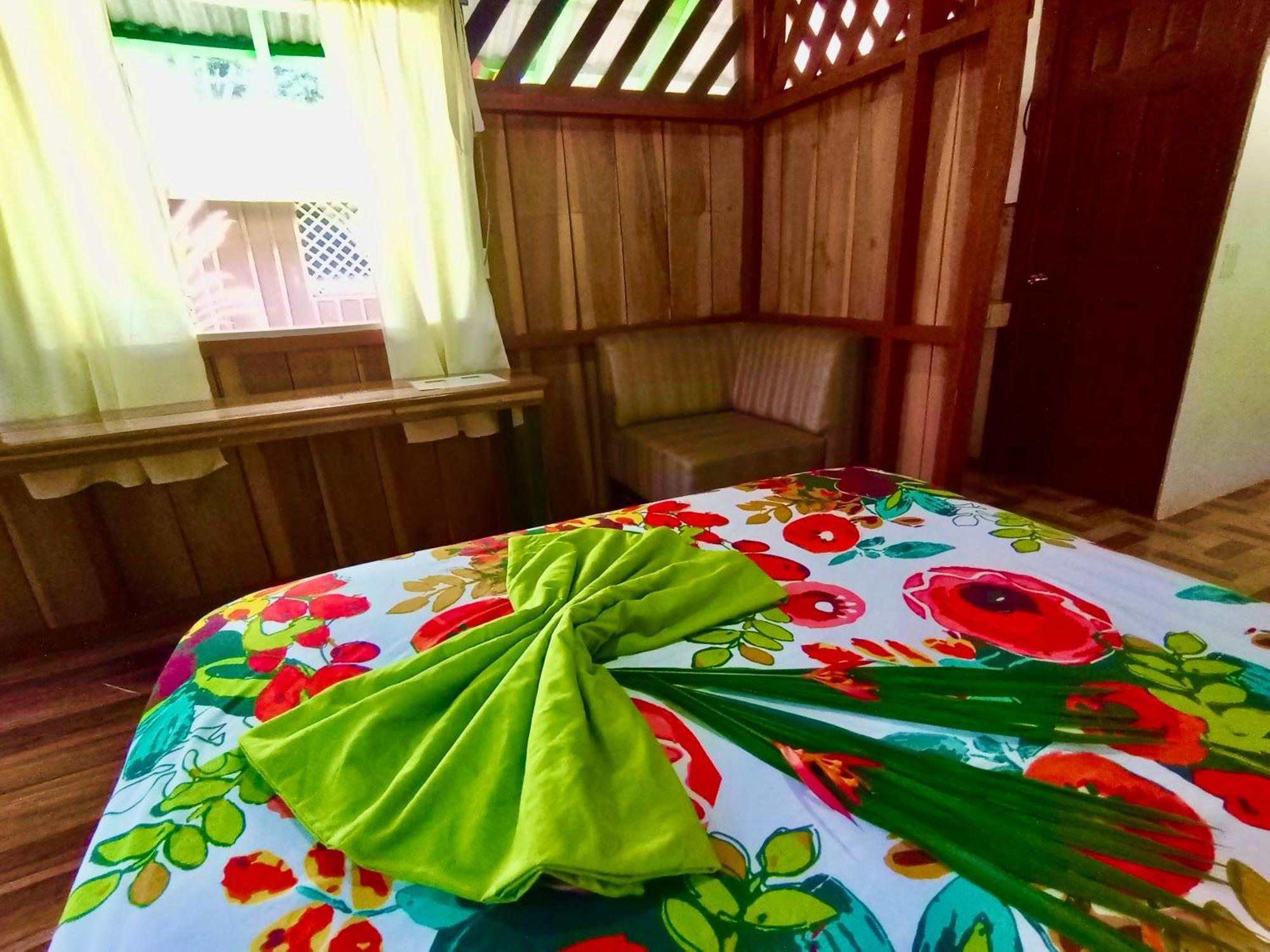 Alouatta Lodge And Canopy Cahuita Zewnętrze zdjęcie