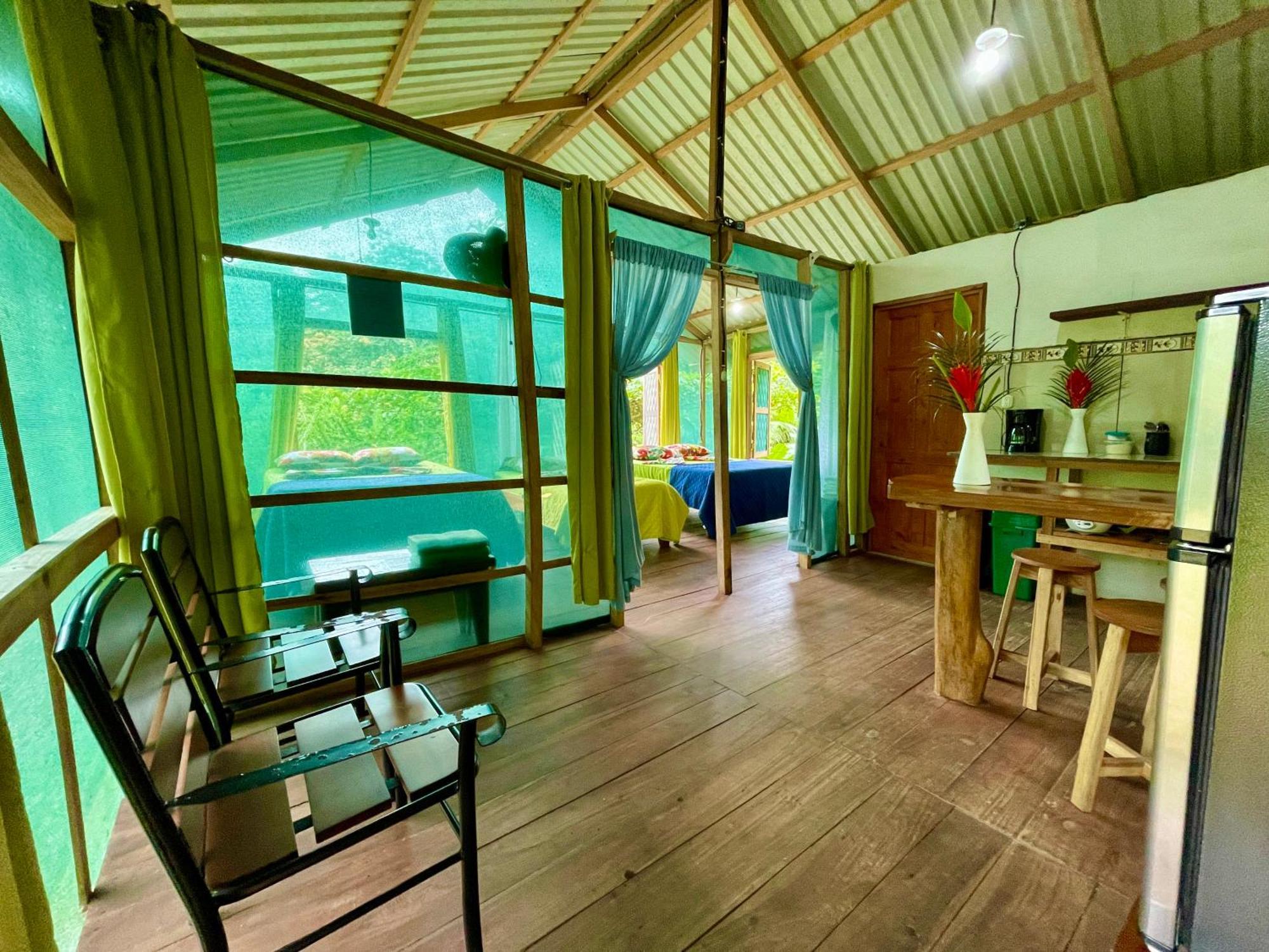 Alouatta Lodge And Canopy Cahuita Zewnętrze zdjęcie