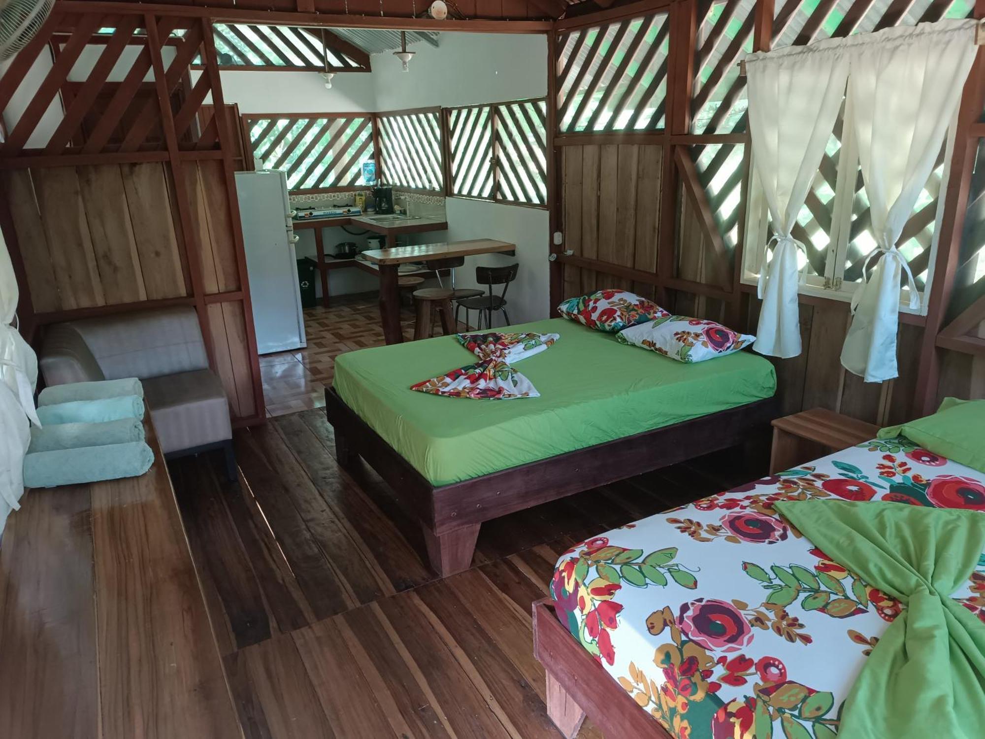 Alouatta Lodge And Canopy Cahuita Zewnętrze zdjęcie